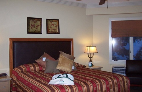 Tahoe Village Resort | Explore Ridge Tahoe Resort: 1-Bedroom Suite with Ocean View