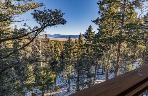 Angel Fire Bed & Breakfast | RidgeWalk Treehouse: Guest Rated 10/10 with Family-Friendly Perks