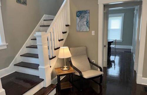 Norwood House | Comfortable Ridgeway 2 Bedroom House near Xavier Downtown
