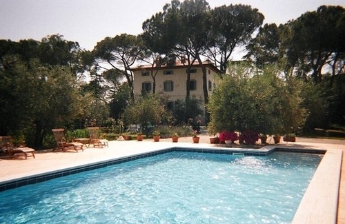 Panicale Villa | Exquisite Villa Near Tuscany with Pool and Garden Retreat