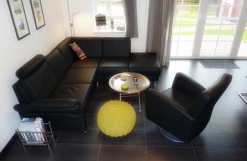 Eilsum House | Family-Friendly Escape at Riedhaus am Siel: Pet Welcome!