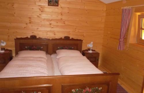 Tauer House | Discover Riepleralm: Pet-Friendly Retreat with Top Ratings