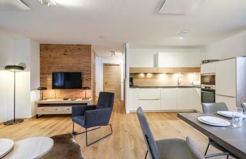 Donnersbachwald Ski Chalet | Riesner Alm 35: Family-Friendly Oceanfront Escape