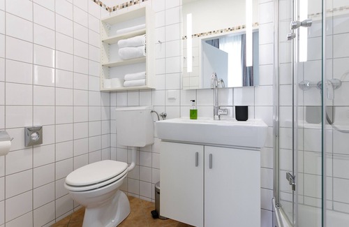 Roßau Hotel | Riess City Rooms: Guest Rated 8.8 with Self Check-In
