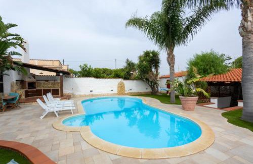 Castelvetrano Villa | Riflessi D'Azzurro: Dream Vacation with Oceanfront Views