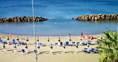 Santa Severa House | Oceanfront Retreat: Rifugio al Mare with Hot Tub & Views