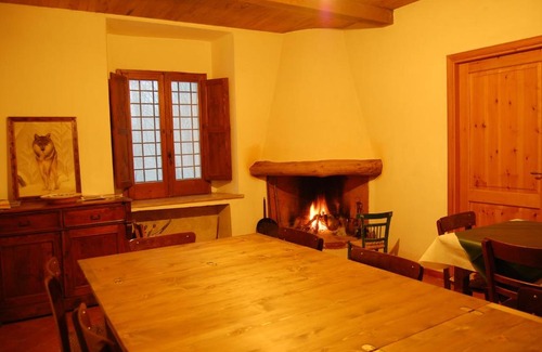 Celico Hotel | Inviting Rifugio Casello Margherita with Breakfast Included