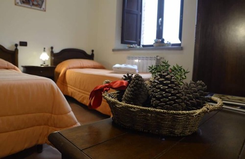 San Fratello Hotel | Discover Rifugio Del Parco: Family-Friendly with Dining Options