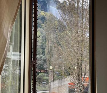 Terni House | Welcoming Rifugio della Cascata: Pet & Child Friendly Retreat