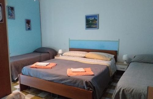 Scillichenti House | Group-Friendly Retreat at Rifugio di Stazzo for 20 Guests