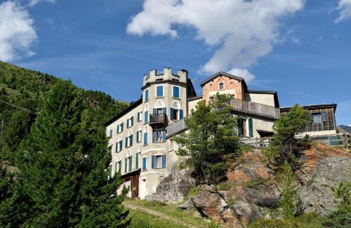 Valfurva Hotel | Pet-Friendly Haven at RIFUGIO FORNI with Breakfast Included