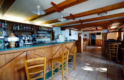 Tres Hotel | Comfortable Stay at Rifugio Predaia Ai Todes'ci with Ocean View