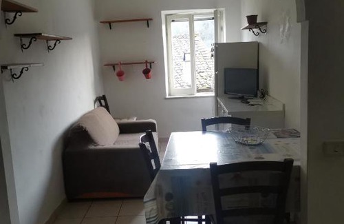 Vignanello Apartment | Pet-Friendly RIFUGIO RUSPOLI with Breakfast & Hot Tub