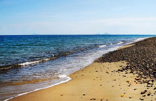 Caronia House | Rifugio sul Mare 100m dalla Spiaggia, nel Verde
