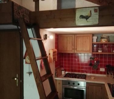 Alagna Valsesia Apartment | Escape to Rifugio tra i monti: Family-Friendly Retreat