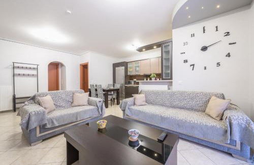 Ilioupoli Apartment | Family-Friendly Rigas Apartment in Ilioupoli, Athens