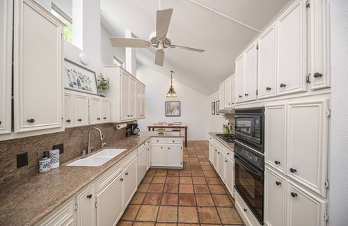 Midland House | Comfortable Midland Patio Home with Outdoor Spaces & Fireplaces