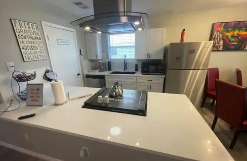 Central Arlington House | Convenient Stay Near AT&T and Rangers Stadium