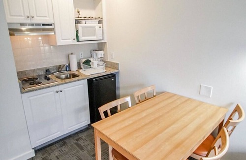 Hyannis Apartment | Prime Location in Hyannis, Cape Cod - Steps to the Harbor!