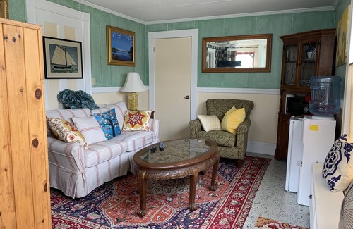 Damariscotta Condo | Perfectly Located Getaway: Steps to Cafés and Dining!