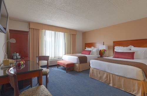 Wenatchee Hotel | Conveniently Located Hotel with Pool & Free Parking Access