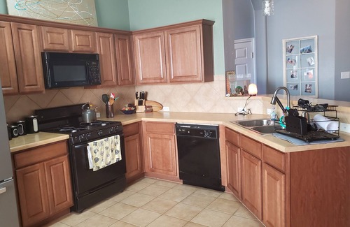 Kyle House | Convenient Hotel Near Austin with EV Charging & Family Amenities