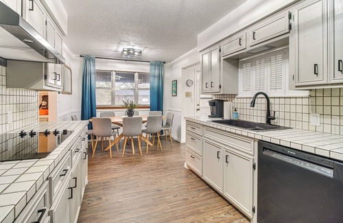 Vinita House | Right Off Route 66: Retro Vinita Home w/Game Room