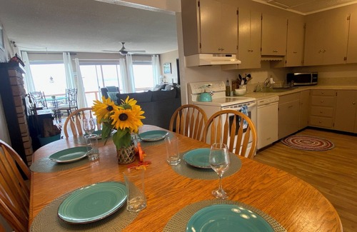 Birch Bay House | Beachfront Retreat with Full Kitchen & Kayak Rentals