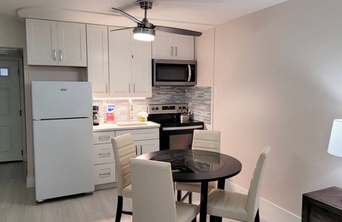 Longboat Key Apartment | Beachfront Paradise Condo with Ocean View & Full Kitchen