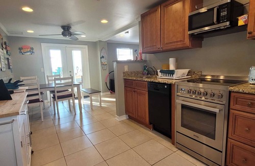 Crescent Beach House | Riverside Retreat: Unforgettable Sunsets & Ocean Views