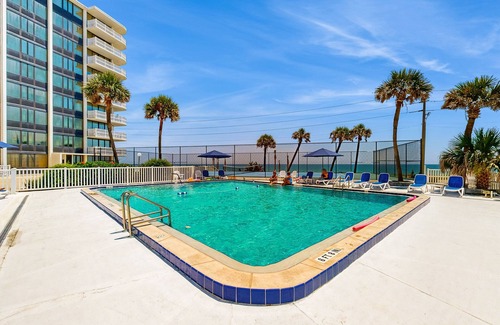 Flagler Beach Condo | Oceanfront Condo in Flagler Beach - Pool & Tennis Access