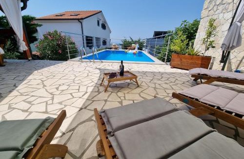 Jadranovo House | Relax in a Private Pool and Sauna Retreat for Families