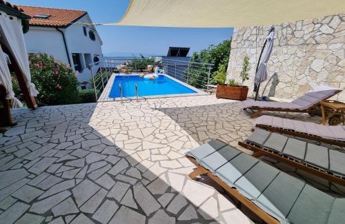 Jadranovo House | Relax in a Private Pool and Sauna Retreat for Families
