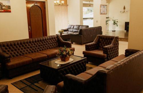 Santa Rosa Hotel | Pet-Friendly Rigo Hotel with Breakfast & High Guest Ratings