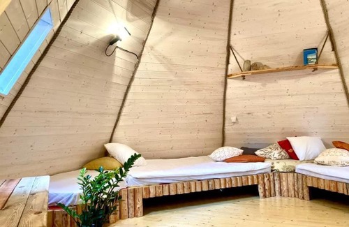 Rahtla Other | Riksi Püstkoda: Pet-Friendly Retreat with Hot Tub & Kitchen
