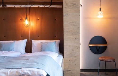 Goeppingen Hotel | Eco-Friendly RiKu HOTEL Göppingen with Top Guest Rating 9.8