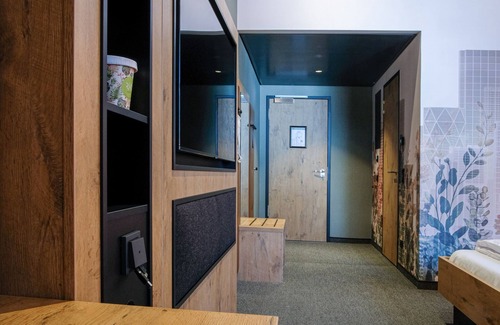 Goeppingen Hotel | Eco-Friendly RiKu HOTEL Göppingen with Top Guest Rating 9.8