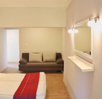 Kiten Hotel | Explore Rilena Hotel: Oceanfront Retreat with Pool & Dining