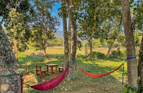 Mae Kon House | Cozy Rim Nam 338: Family and Pet-Friendly Near White Temple