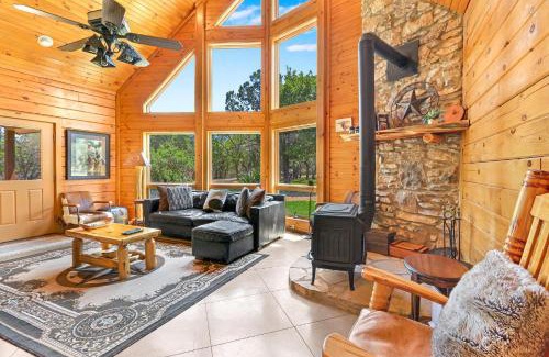 Blanco House | Delightful Rim Rock Cabin: 4-Star Retreat with Pool