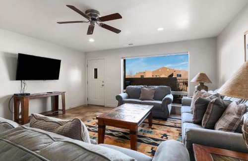 Moab South Valley House | Relaxing Retreat at Rim Village Vista Unit 6 A8 with Pool