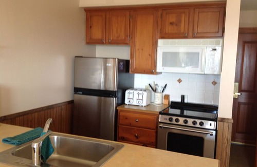 Snowshoe Condo | Rimfire Lodge 307: Deluxe Studio with Kitchen & Spa Amenities