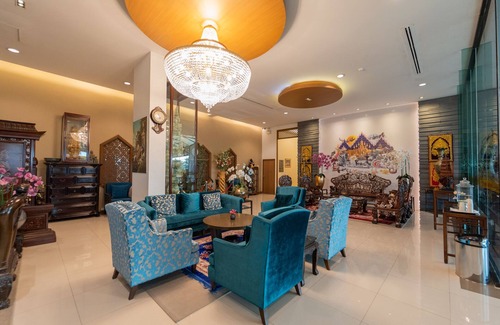 Mueang Samut Prakan District Hotel | Rimkhobfa Urban Resort: Guest Rated 9.4 with Top Amenities
