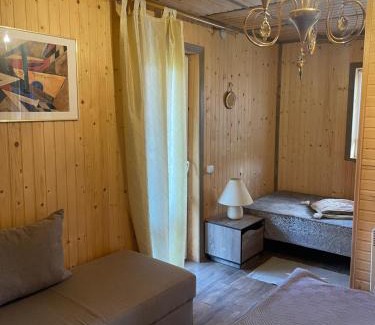 Snidavka Apartment | Cozy Rimma Шешори with Hot Tub and Sauna Amenities