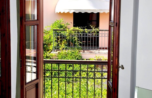 Old Town Rethymnon Apartment | Top-Rated Rimondi Square Apartment for Your Stay