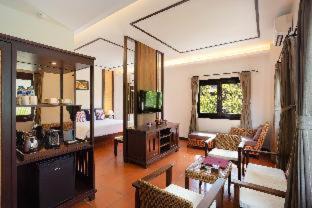 Wat Ket Hotel | Discover Rimping Village: 4-Star Stay with Pool & Dining
