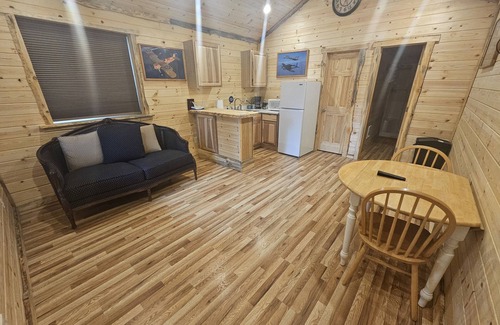 Thompson Falls Hotel | Discover Rimrock Lodge: Guest Rated 9/10 with Family Amenities