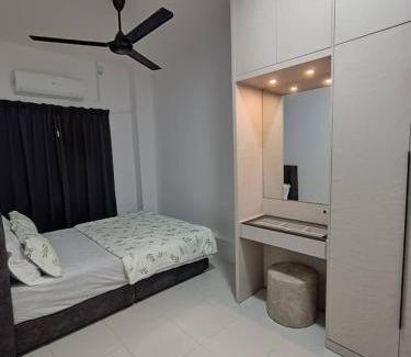 Cherating House | Comfortable Stay at RINA HOMESTAY Kemaman with Pool Access