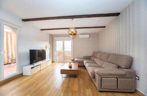 Cenes de la Vega Apartment | Discover Rincón de Bruno y Duque: 9.6/10 Guest Rated Stay