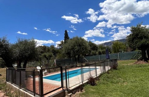 Carpinteria House | "Rincón de Olivos" Alojamiento entero en complejo con piscina